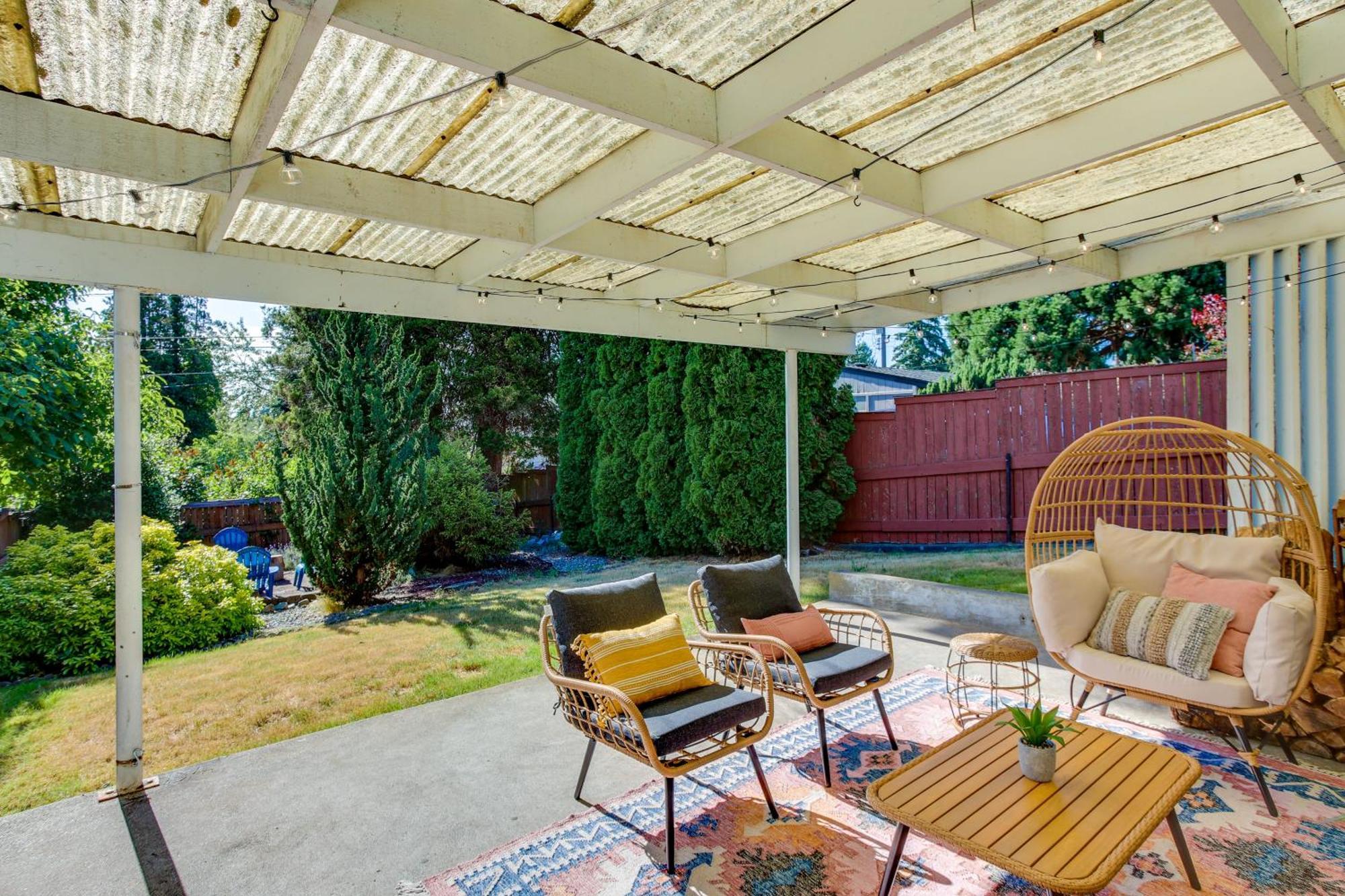 Updated Tacoma Home With Fire Pit! Luaran gambar